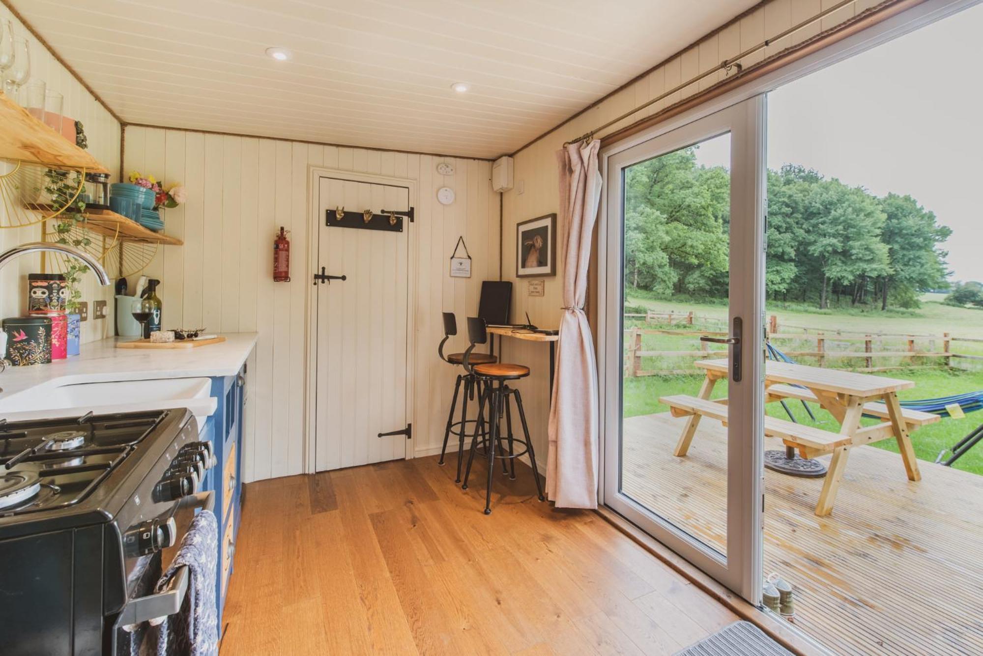 מלון Corsley The Hideaway At Hiddenwood Glamping מראה חיצוני תמונה